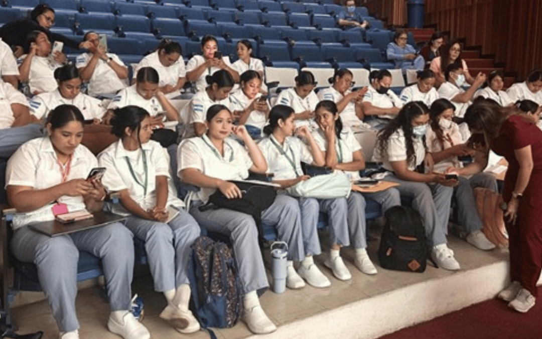 Clínicas de Datos Abiertas: Impulsando la investigación y el desarrollo de capacidades en el Hospital Escuela
